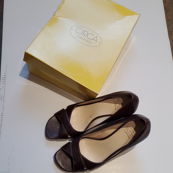 Joan and David Leather Peep Toe Pumps - Picture 4 of 5